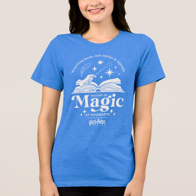 Magins historia på HOGWARTS™ T Shirt (Framsida)