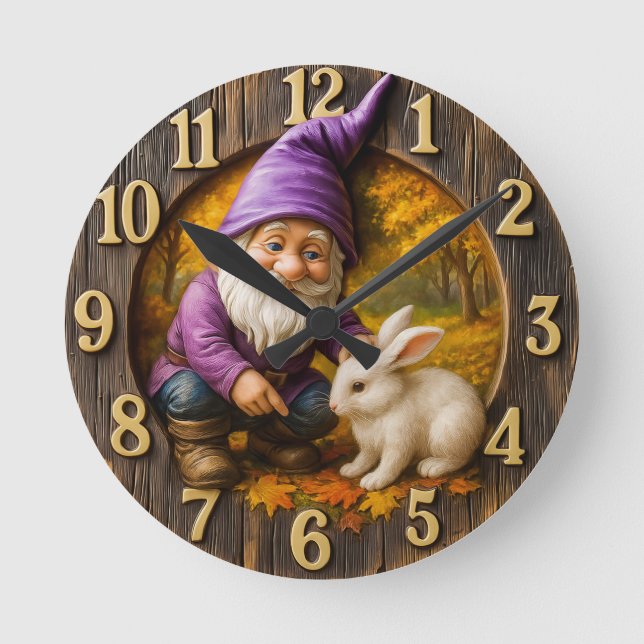 Magisk dvärg och kanin i höst skogen rund klocka (Framsida)