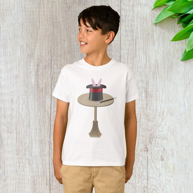 Magisk kanin i hatt med trollstav t shirt (Skapare uppladdad)