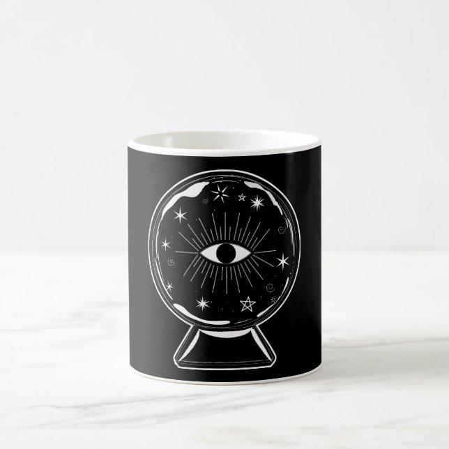 Magisk kristallkulaskådning syns allt kaffemugg (Center)