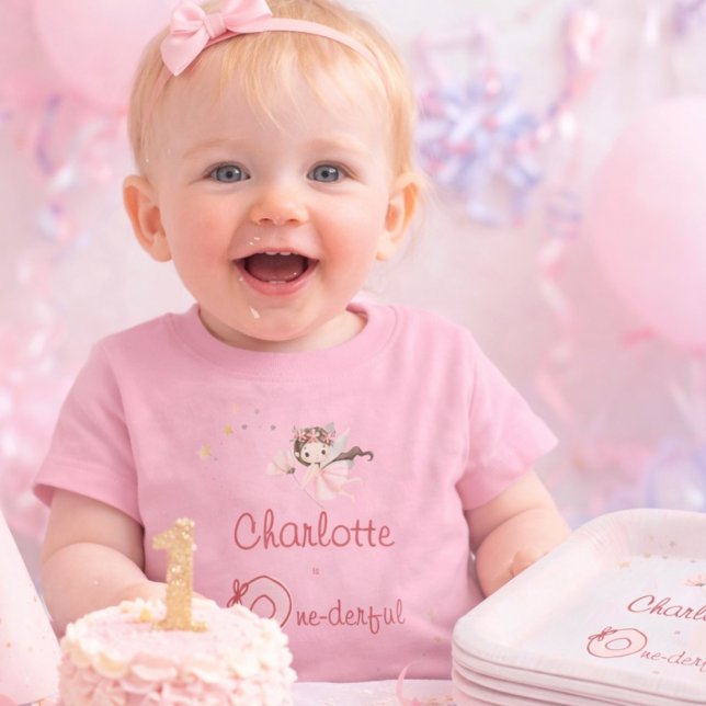 Magisk Sagolik Underbar Rosa Flicka 1-årsdag T Shirt (Skapare uppladdad)