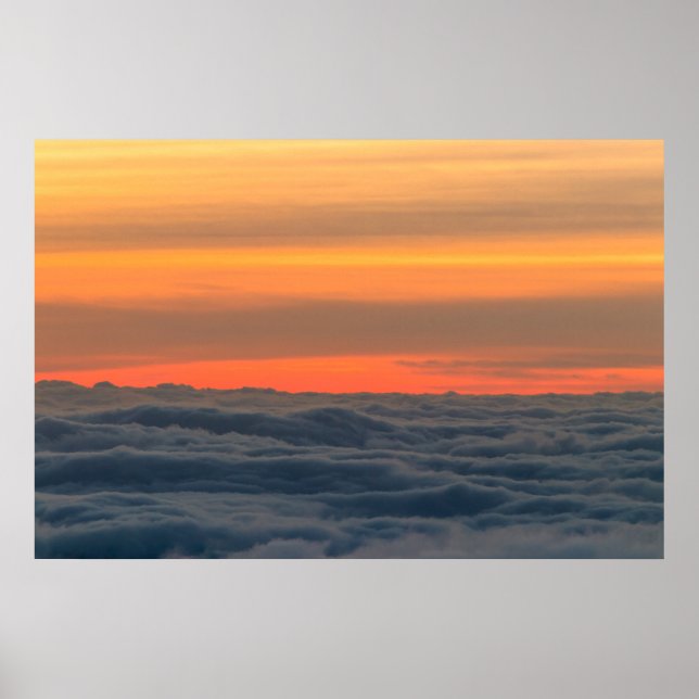 Magisk solnedgång ovanför molnen poster (Framsidan)
