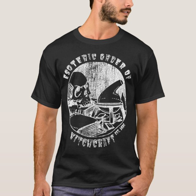 Magiska beställningar på fritidsbåtar Occult Witch T Shirt (Framsida)