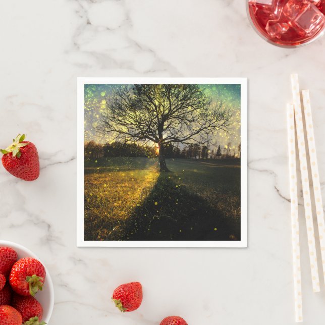 Magiska fireflies drömmande landskap pappersservett (Insitu)