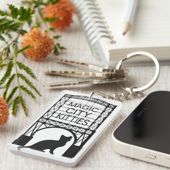 Magiska stadskattungar Keychain (Högra Framsidan)