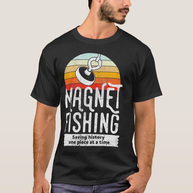 Magnet Fishing T Shirt (Framsida)
