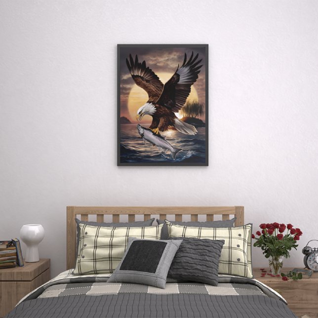Magnifik örning över en fisk poster (Skapare uppladdad)