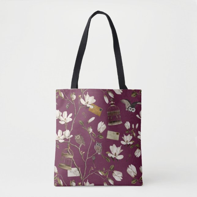 Magnolia Grove with Owls in Mulberry Red Tygkasse (Framsida)