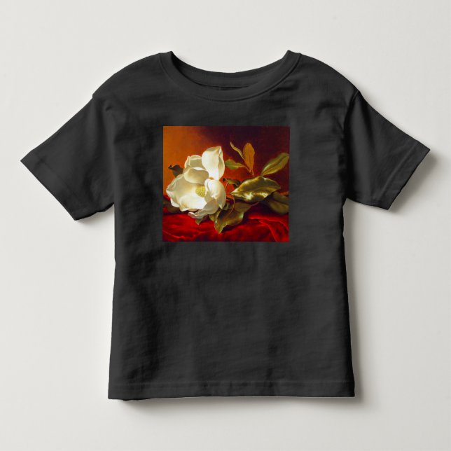 Magnolia on Red Velvet Martin Johnson Heade T Shirt (Framsida)