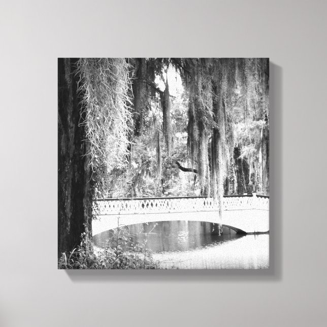 Magnolia's Bridge Canvastryck (Framsida)