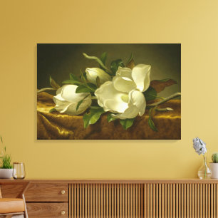 Magnolior på gul sammetsduk av MJ Heade Canvastryck