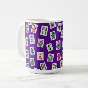 MahJong-brickor (symboler) på lila Kaffemugg