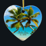Maho Bay Beach St. John Ornaments Julgransprydnad Keramik<br><div class="desc">Vackra tropiska prydnadsföremål, med en fotografisk bild av det vackra Maho Bay Beach Handflatan, på ön St. John U.S.V.I. Välj bland olika former, även i keramiskt eller silver ram putsade stilar. Den här prydnaden är ett underbart tillägg till din samling eller en gåva till familj och vänner. Om du vill...</div>
