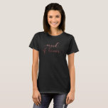 "Maid of honor" i Faux Ro Guld Glitter, skript Tröja<br><div class="desc">I ett fantastiskt, elegant, modernt typsnitt ser du "maid of honor" utskrivet över bröstet och baksidan av denna t-shirt. Den här designen har skapats med Faux guld glitter i ro, och är nu markerad med svart. Men du kan välja bakgrunden till färg som du vill ha. Det finns andra i...</div>
