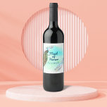 Maid of honor Vintage Peacock Favor Vinflaska Etikett<br><div class="desc">Ge din Maid of honor med vin som har dekorerats med en vintage påk,  ikat fjäder och hennes namn.</div>