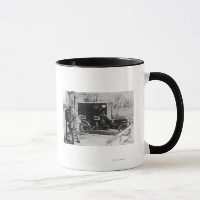 Mail Carrier med United Mail Automobile Mugg (Höger)