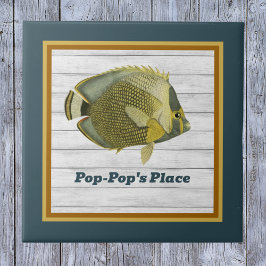 Mailed Butterflyfish i Teal och Guld med Namn Kakelplatta
