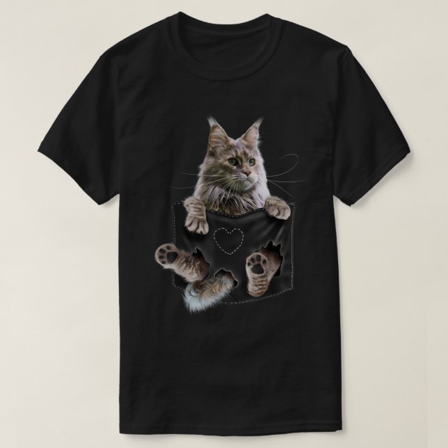 Maine Coon Cat in Pocket  T Shirt (Design framsida)