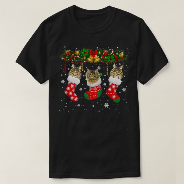 Maine Coon Cats In Christmas Sock Funny Maine Coon T Shirt (Design framsida)