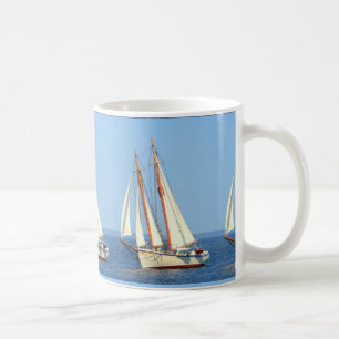 Maine-skolelever som seglar kaffemugg