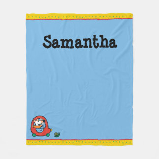 Maisy kör en gullig röd bil fleecefilt