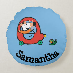 Maisy kör en gullig röd bil rund kudde