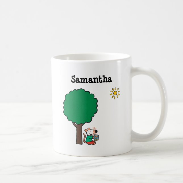 Maisy läser henne bibliotekboken utanför kaffemugg (Höger)