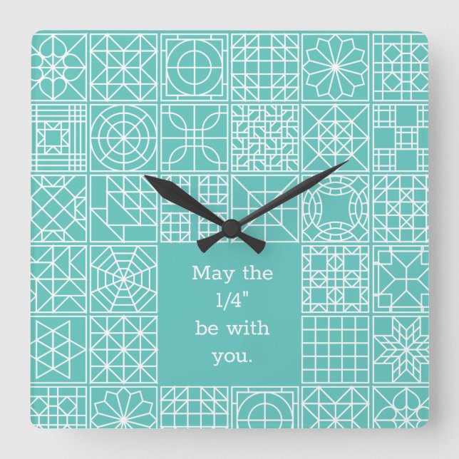 Maj "fjärde" är med dig fyrkantig klocka (Framsida)