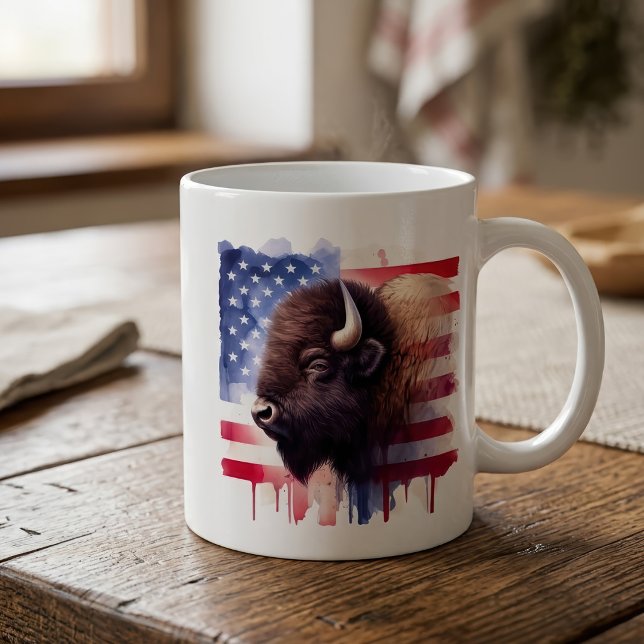 Majestätisk Amerikansk Bison & Patriotisk Flaggkon Kaffemugg (Majestic American Bison & Patriotic Flag Artwork. Coffee Mug)