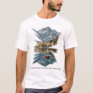 Majestätisk Bergsreflection & Röd Båt Naturkonst T Shirt