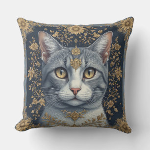 Majestätisk katt med utsmyckade blomguld detaljer kudde
