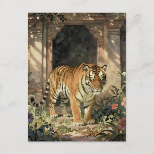 Majestätisk tiger som går i de gamla sanddynerna vykort
