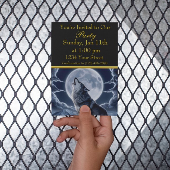 Majestätisk varg över snötäckt topp inbjudningar (Skapare uppladdad)