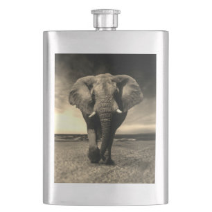 Majestätisk vild tjur elefant i sepia fickplunta