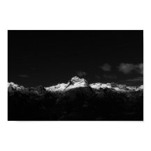Majestätiska berget Triglav i svart och vitt