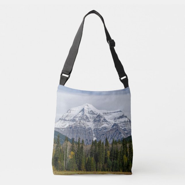 Majestätiska Mount Robson ovanför skog och äng Axelväska (Framsida)