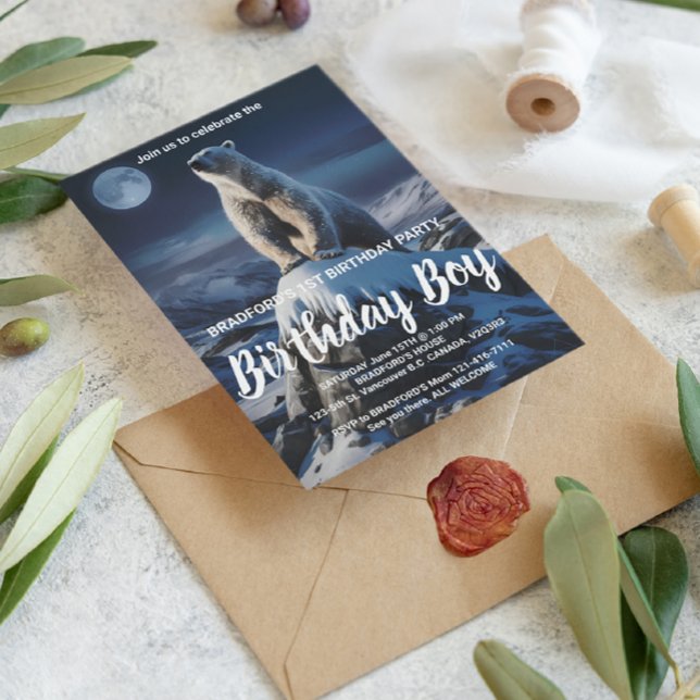 Majestätlig jordsvin i lugn åker vykort (Skapare uppladdad)