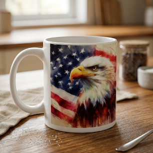 Majestätlig porträtt av havsörn med amerikansk fla kaffemugg