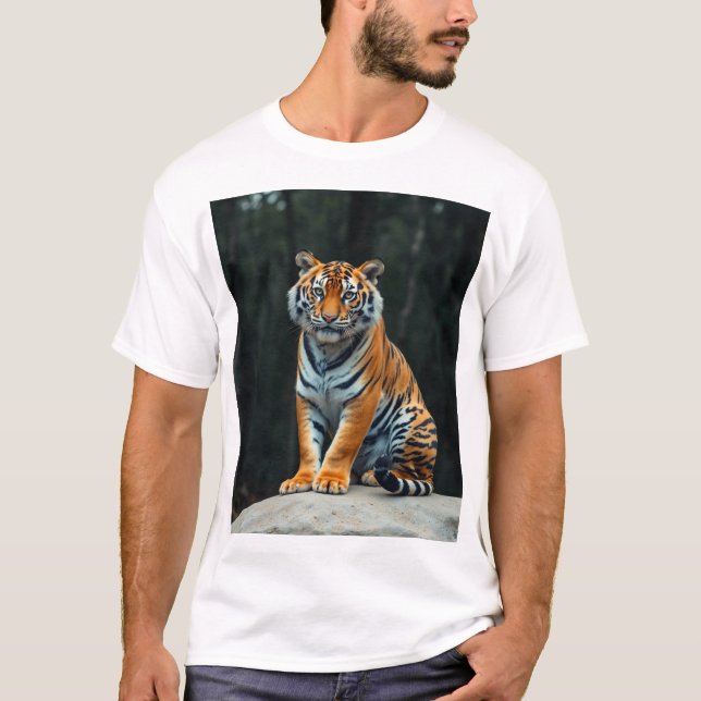 "Majestic Bengal Tiger T-Shirt: Forest Elegance De T Shirt (Framsida)