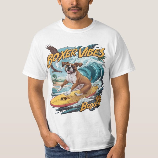 Majestic Boxer Hund Surfing T Shirt (Framsida)