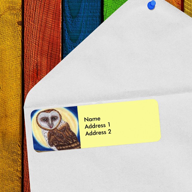Majestic Brown Spoted Uggla Måne Returadress Etikett (Brown and white owl in blue night sky in front of moon on yellow return address labels.)