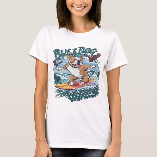 Majestic Bulldog Surfer Surfing T Shirt (Framsida)