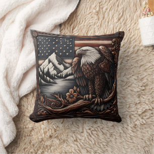 Majestic Eagle on American Flagga Relief Artwork Kudde