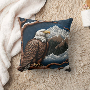 Majestic Eagle Perched Amidst Snowy Mountains Kudde