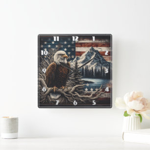 Majestic Eagle Perched Near Mountains and Sunset Fyrkantig Klocka
