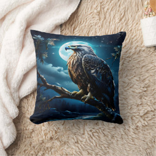Majestic Eagle under Moonlit Himmel Kudde