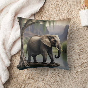 Majestic Elephant by Tranquil Vatten at Dusk Kudde