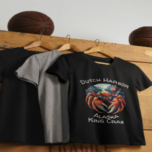 Majestic Harbour Sentinel A Vibrant Crab T Shirt