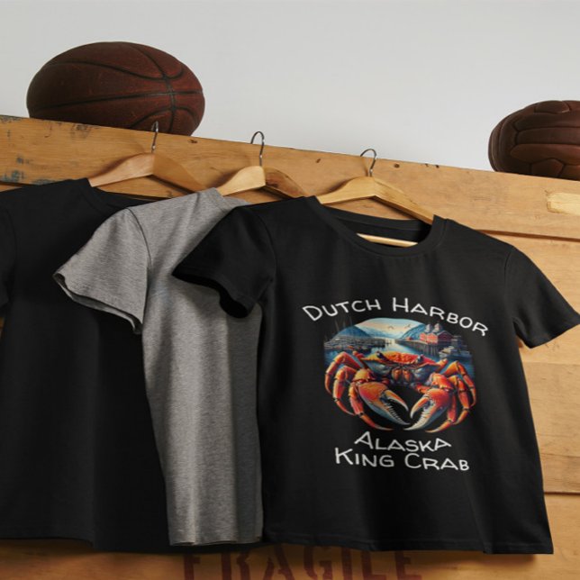 Majestic Harbour Sentinel A Vibrant Crab T Shirt (Skapare uppladdad)