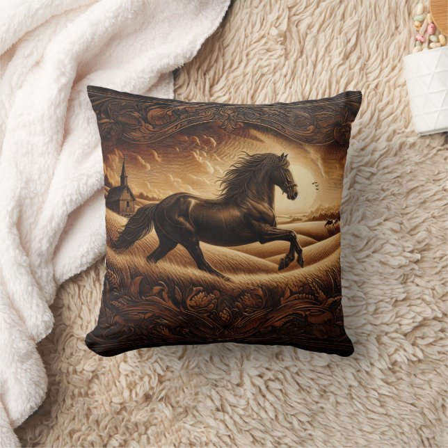 Majestic Horse Galloping through Golden Fält Kudde (Filt)